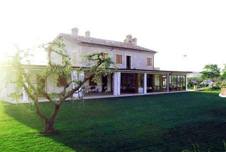 B&B La Tenuta Del Conte Fermo Buitenkant foto